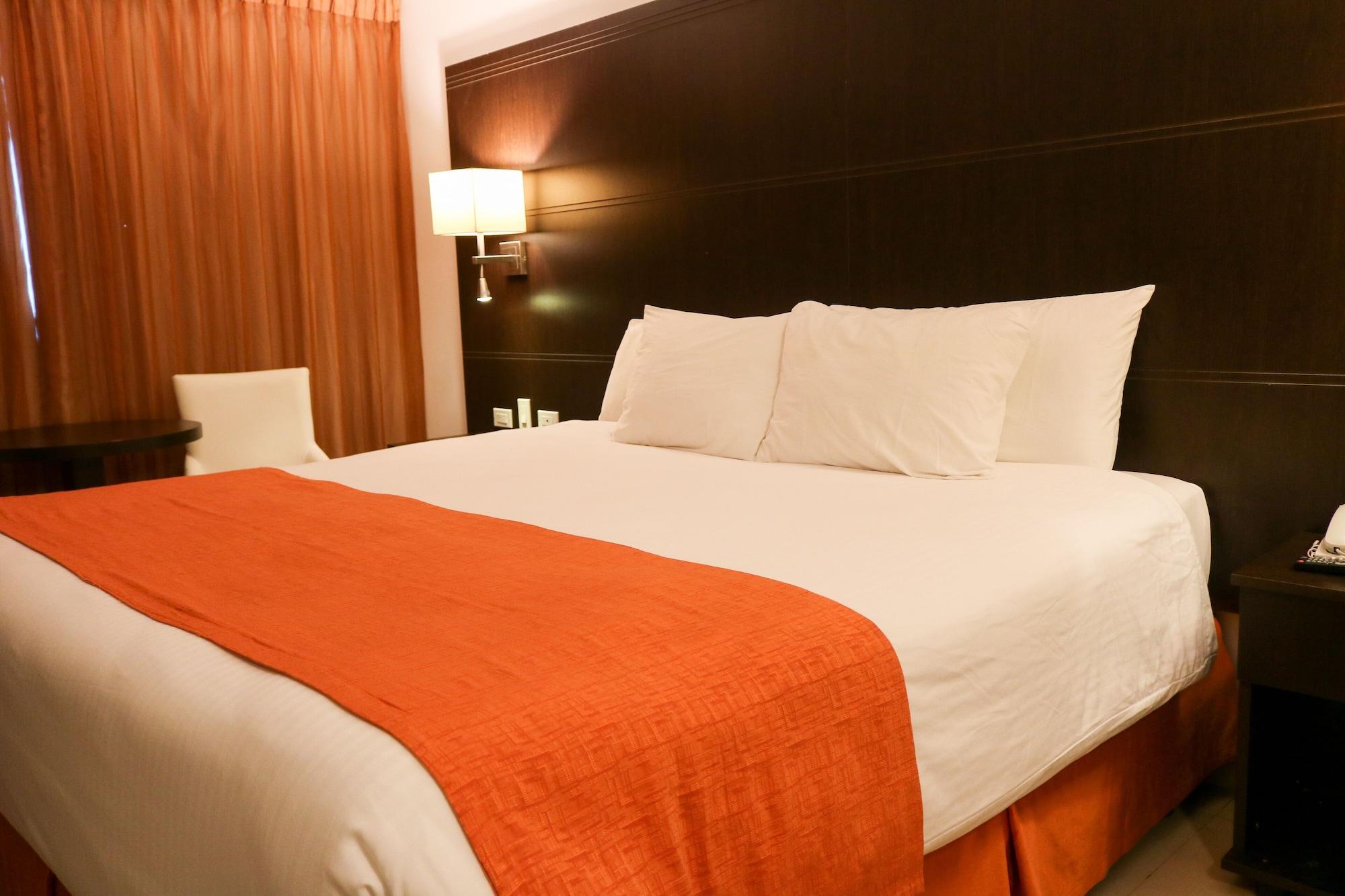 Hotel Faranda Express Soloy And Casino, A Member Of Radisson Individuals Panama City Exterior photo