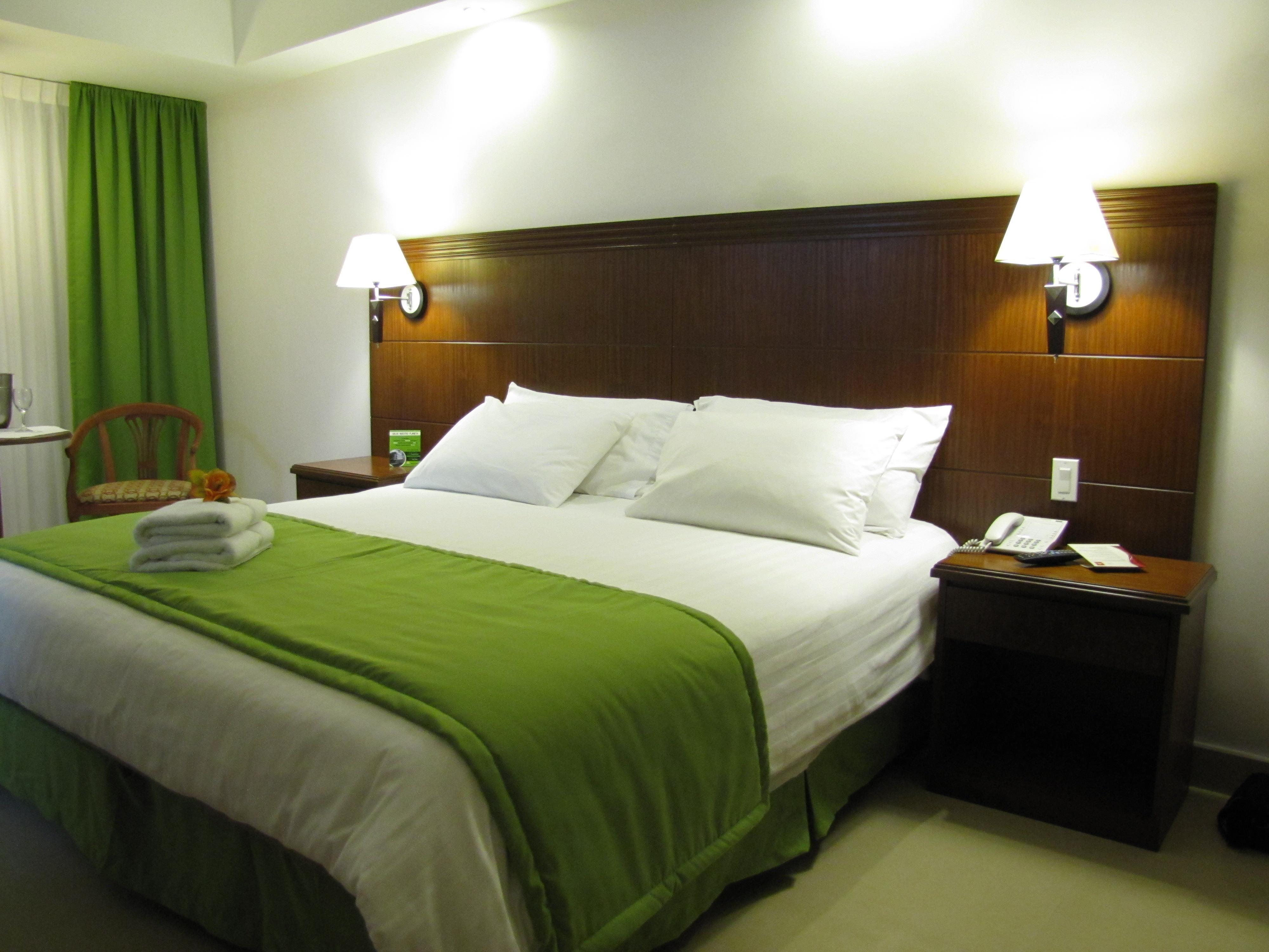 Hotel Faranda Express Soloy And Casino, A Member Of Radisson Individuals Panama City Exterior photo